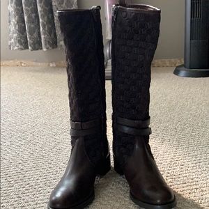 Etienne Aigner boots